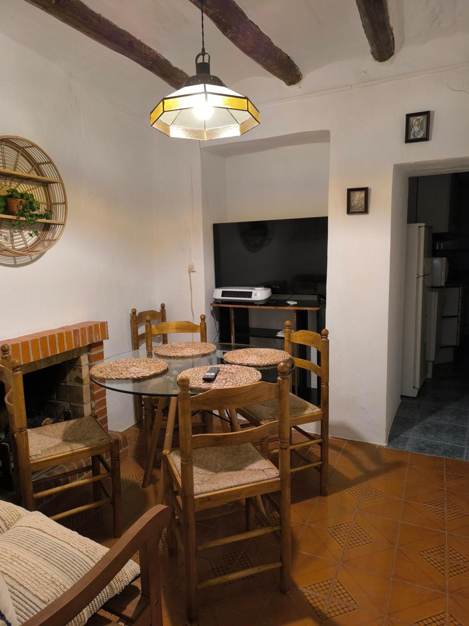 Gegant De Pedra Apartaments Adzaneta Exterior photo